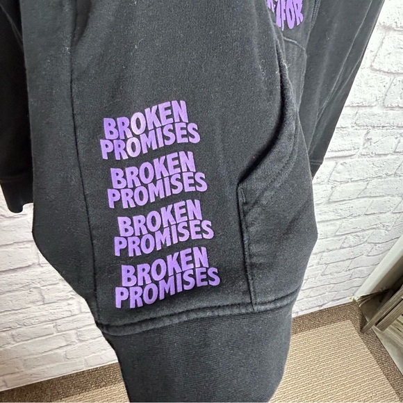 Broken Promises Jinxed Chain Skull Hoodie - Picture 10 of 16